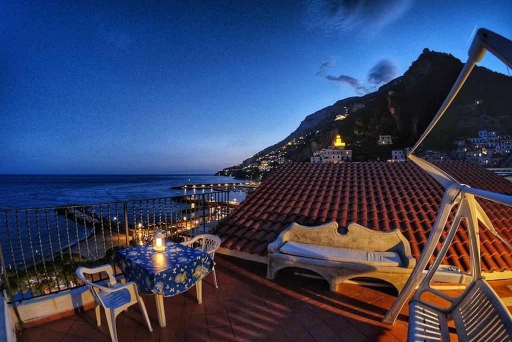 Mamma Rosanna - Apartment In Amalfi With Terrace ภายนอก รูปภาพ
