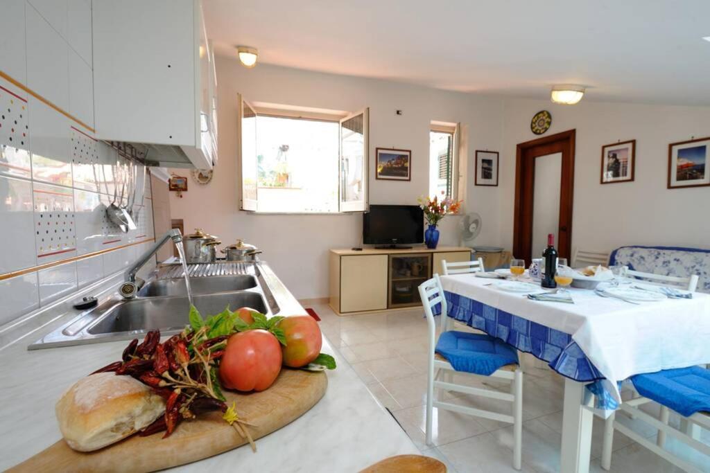 Mamma Rosanna - Apartment In Amalfi With Terrace ภายนอก รูปภาพ