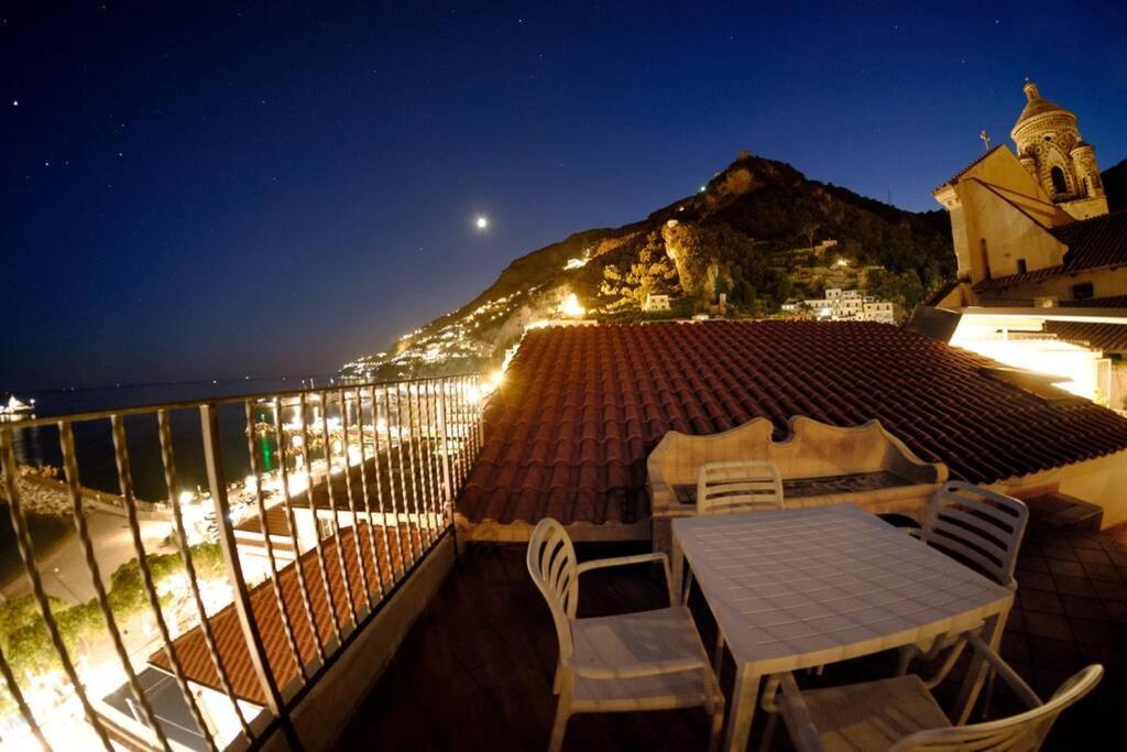 Mamma Rosanna - Apartment In Amalfi With Terrace ภายนอก รูปภาพ