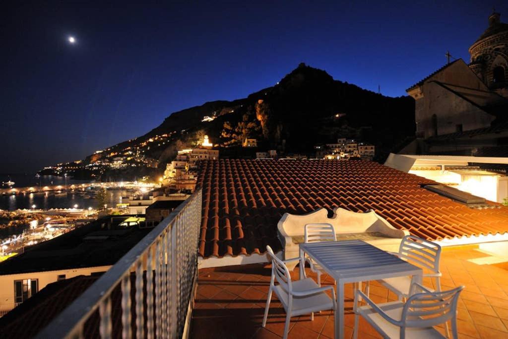 Mamma Rosanna - Apartment In Amalfi With Terrace ภายนอก รูปภาพ